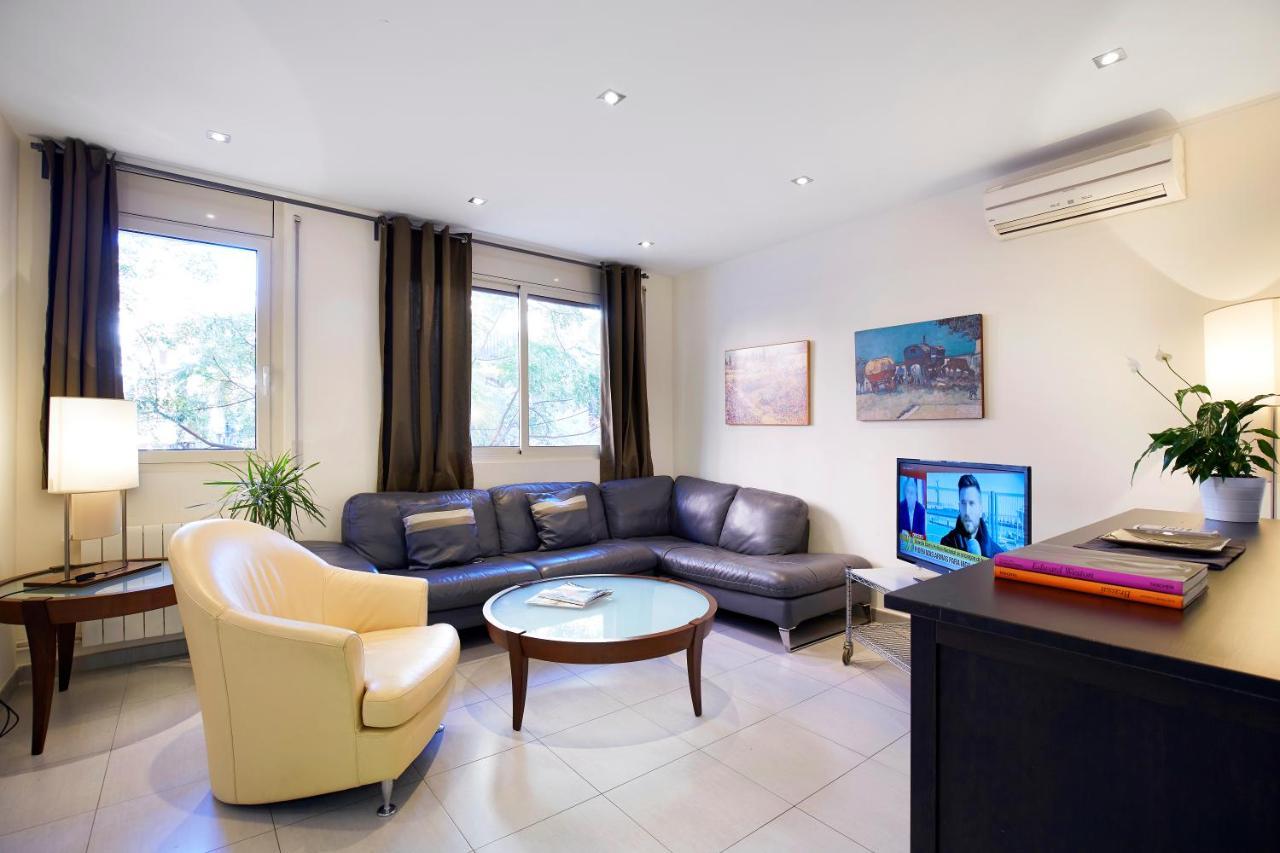 Apartamentos Calvet Барселона Екстер'єр фото