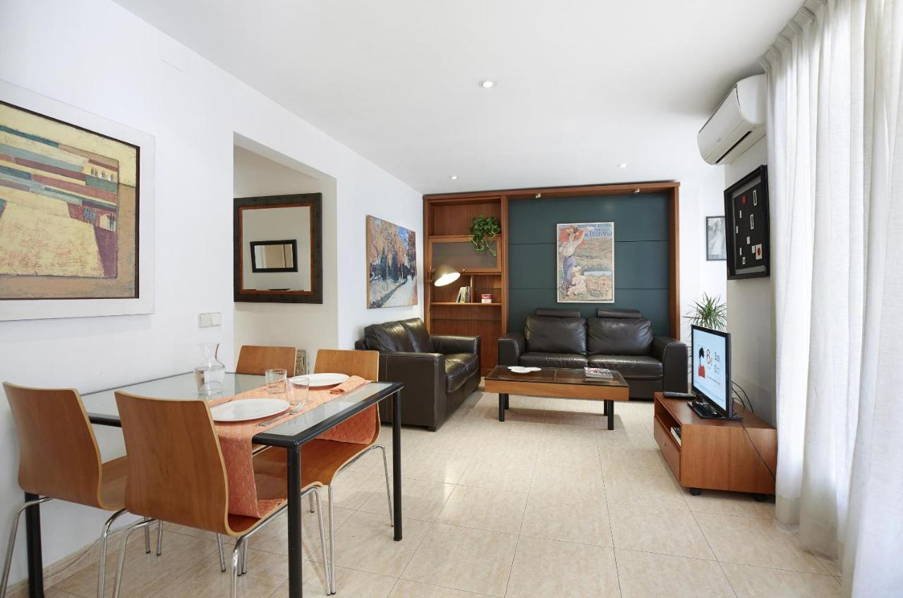 Apartamentos Calvet Барселона Екстер'єр фото