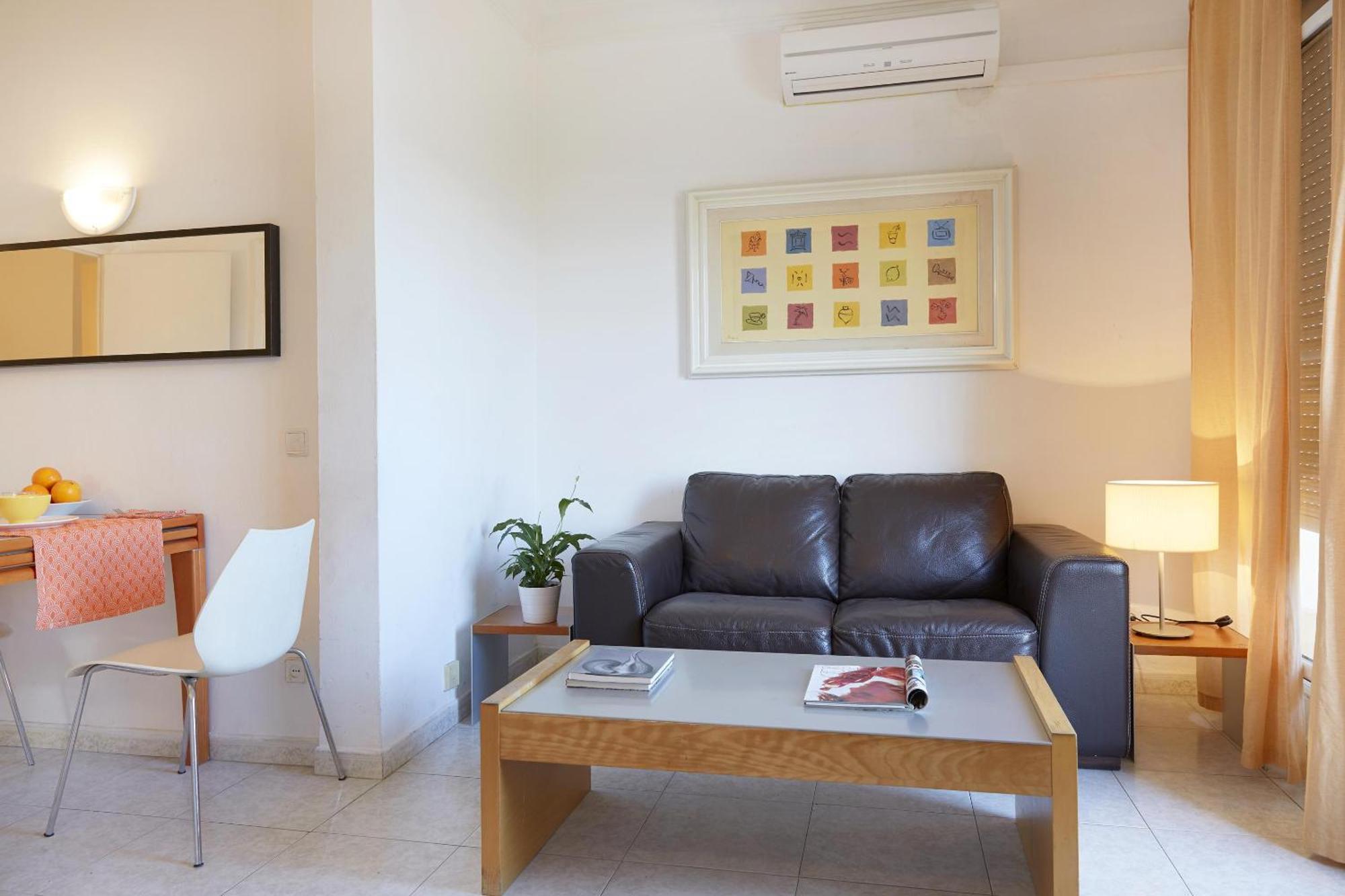Apartamentos Calvet Барселона Екстер'єр фото