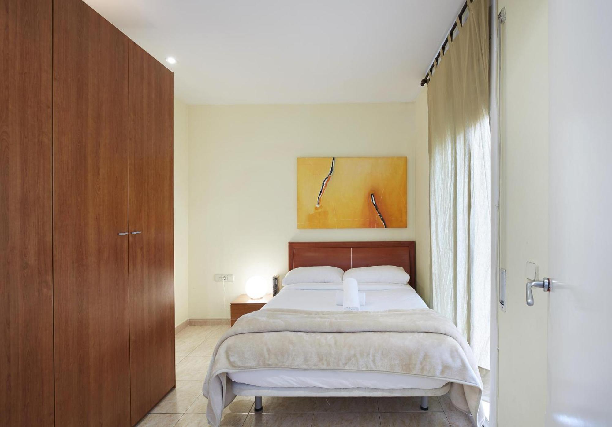 Apartamentos Calvet Барселона Екстер'єр фото