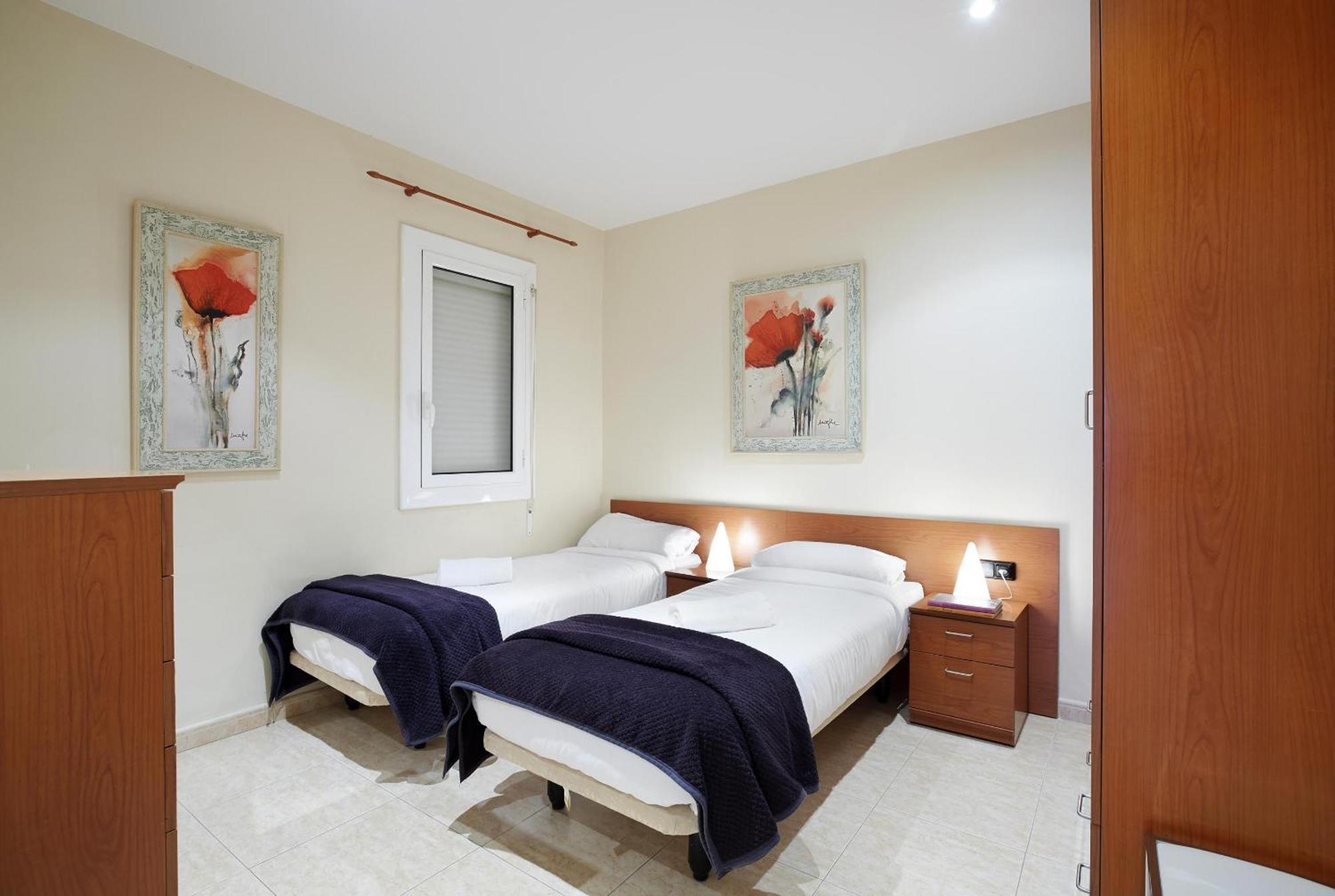 Apartamentos Calvet Барселона Екстер'єр фото