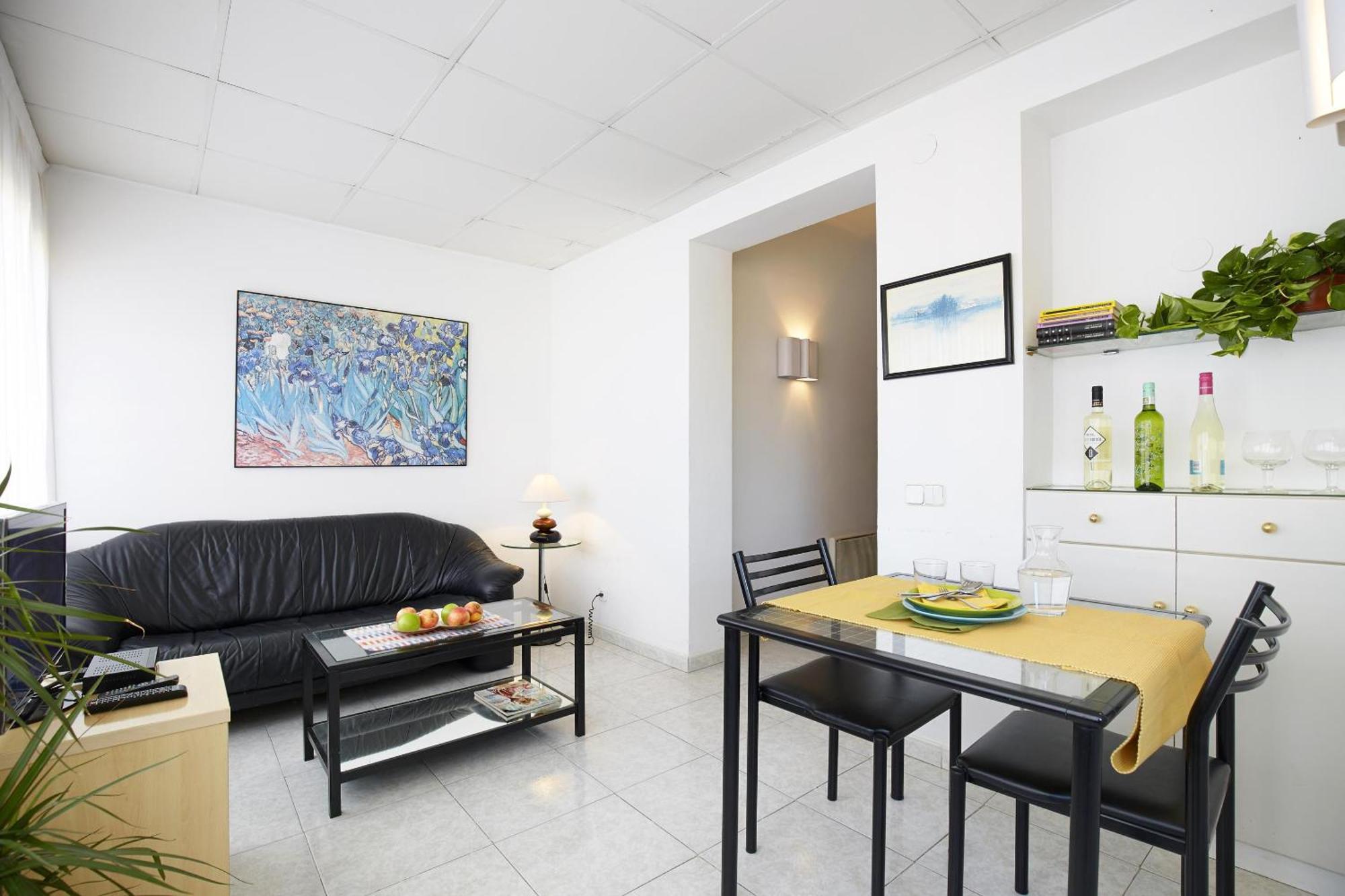 Apartamentos Calvet Барселона Екстер'єр фото
