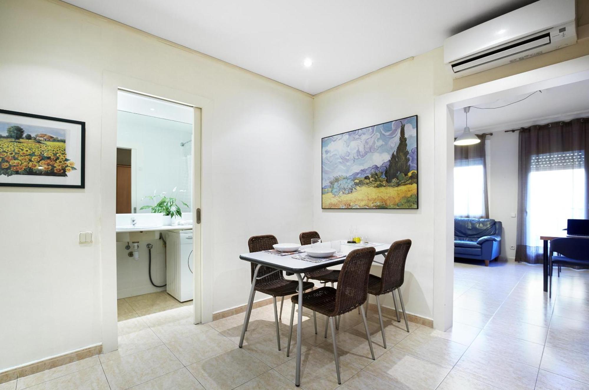 Apartamentos Calvet Барселона Екстер'єр фото