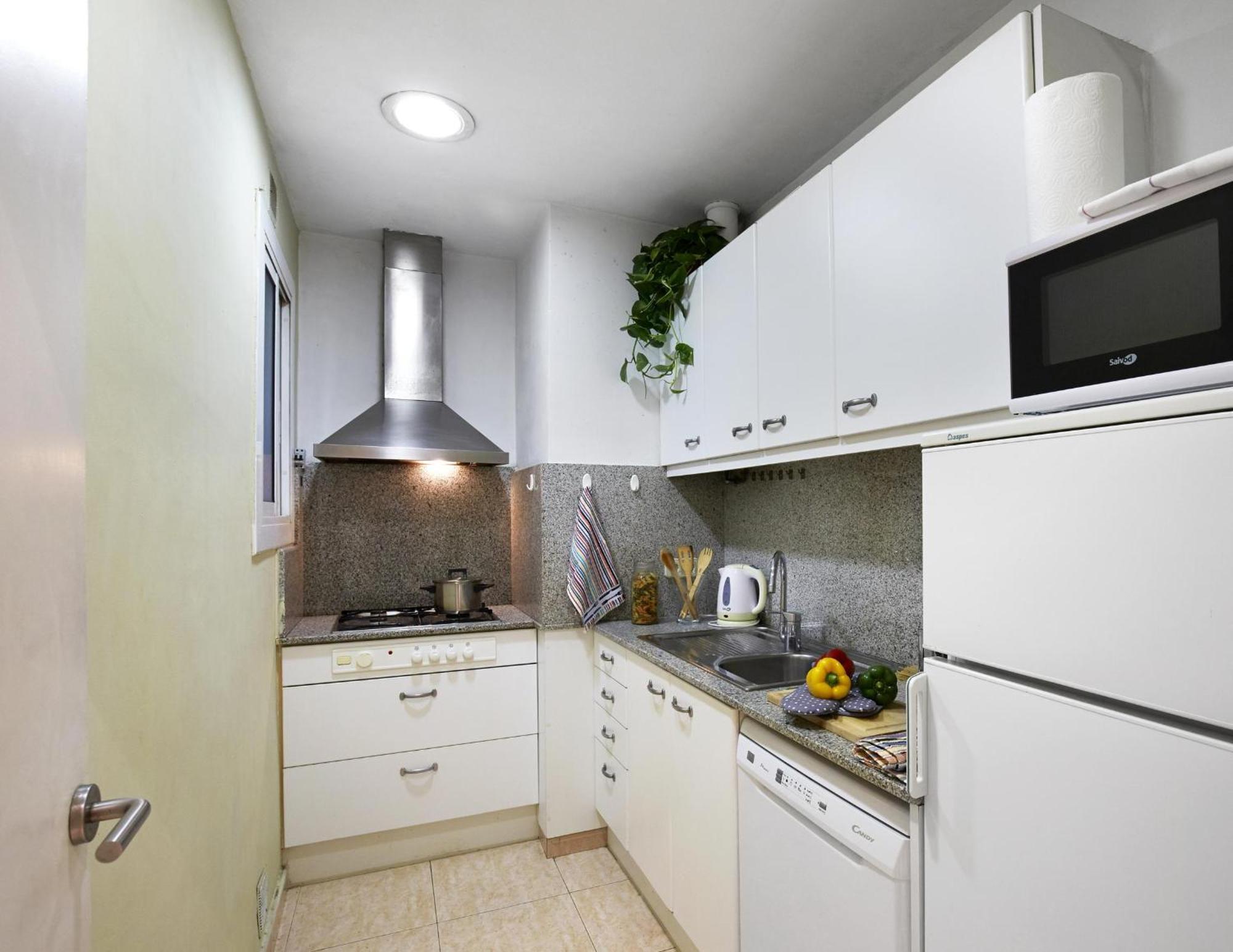 Apartamentos Calvet Барселона Екстер'єр фото