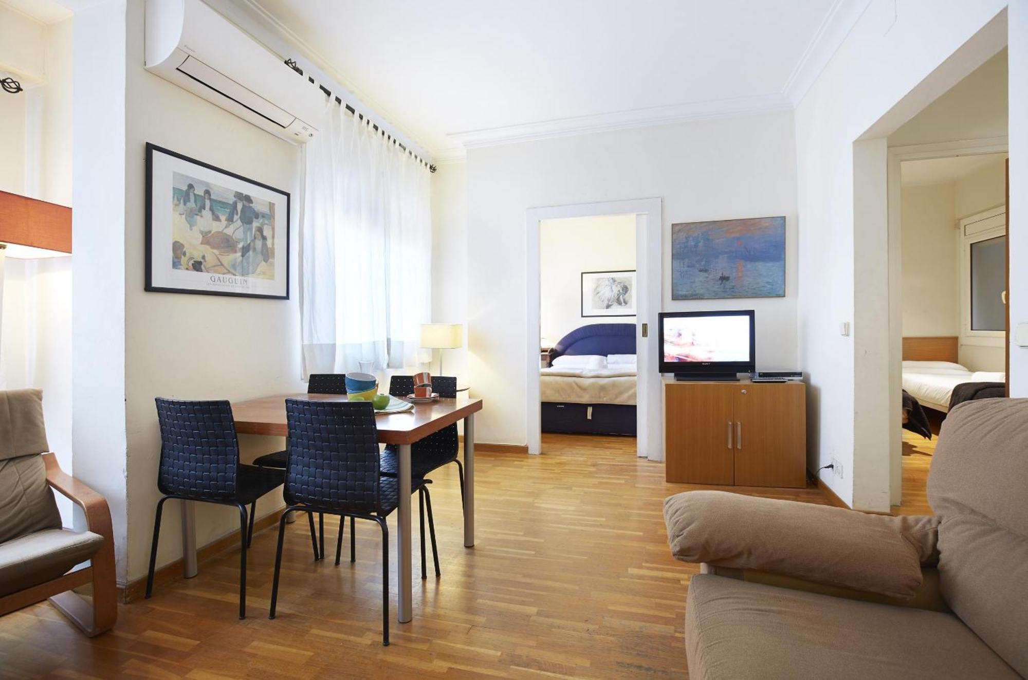 Apartamentos Calvet Барселона Екстер'єр фото